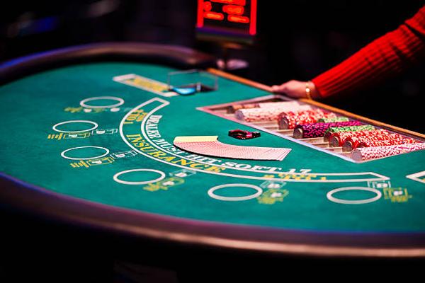 Enjoy Exciting Live Dealer Games at an online casino Singapore Site for Enthusiasts